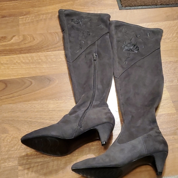 Impo Edeva Embroidery gray over the knee boots. Size 7 - Picture 3 of 12